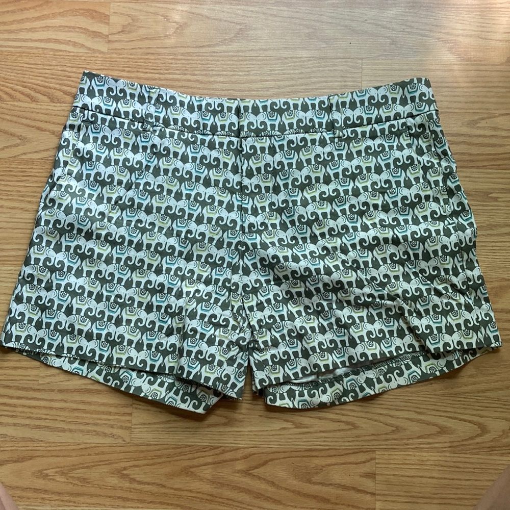 Banana Republic elephant shorts Women’s size 2